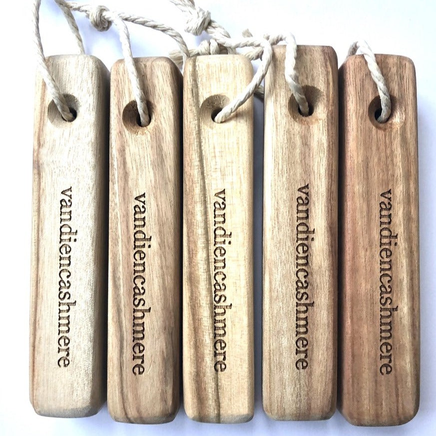 Anti-Motten, Zedernholzstäbchen